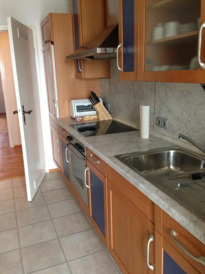 Sudstadt-Fewo Mit Grossem Balkon Nahe City Und Meer - Uber Den Dachern Von Whv Wilhelmshaven Exterior foto