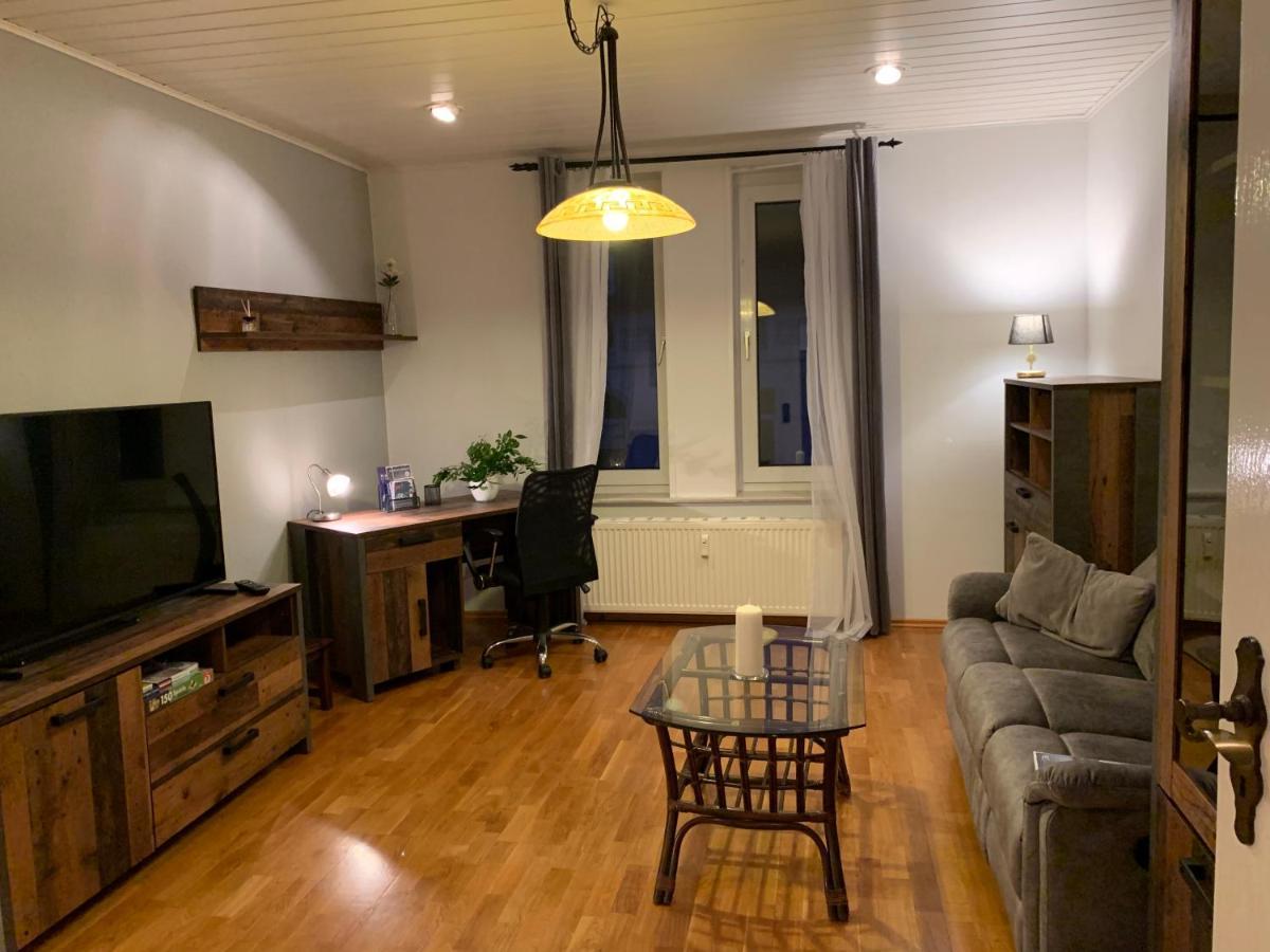 Sudstadt-Fewo Mit Grossem Balkon Nahe City Und Meer - Uber Den Dachern Von Whv Wilhelmshaven Exterior foto